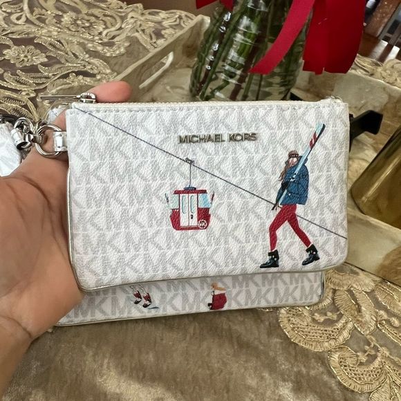 Michael Kors trio wristlet - Picture 7 of 9